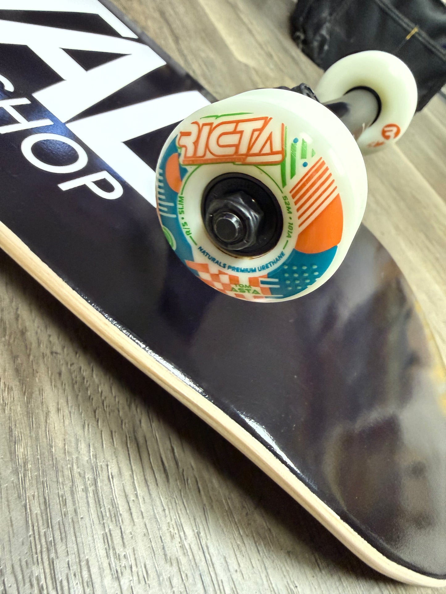 Pivotal Shop Deck Complete 7.75